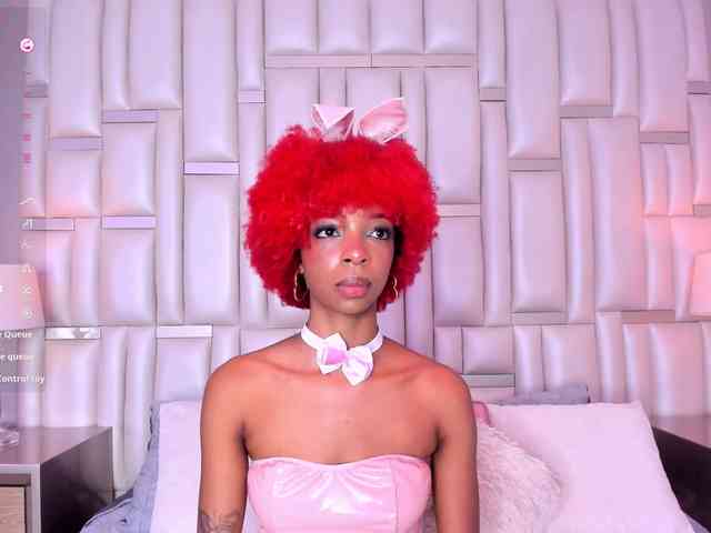 LilaBloom webcam