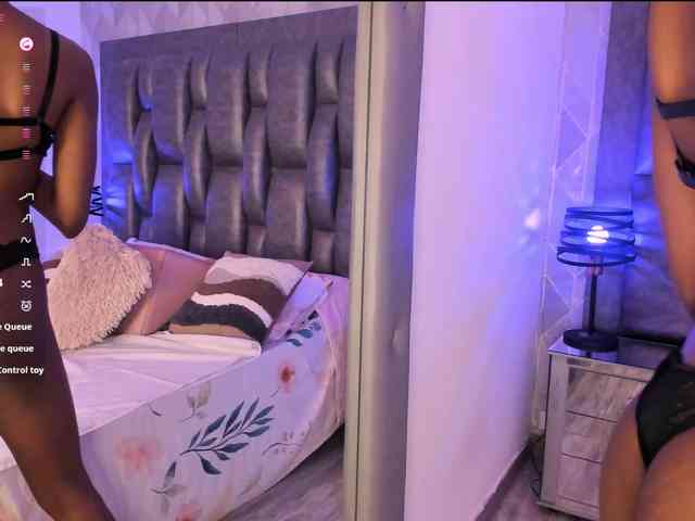 LilaBloom webcam