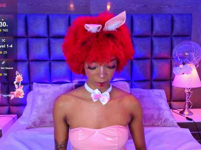 LilaBloom webcam
