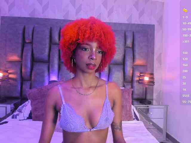 LilaBloom webcam