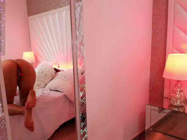 LaylaPalmer webcam
