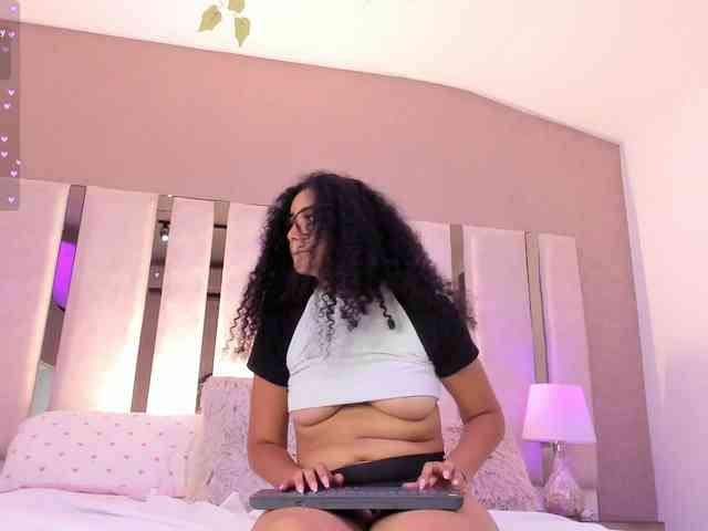 LaylaPalmer webcam