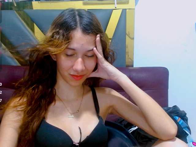 antonela18 live webcam show