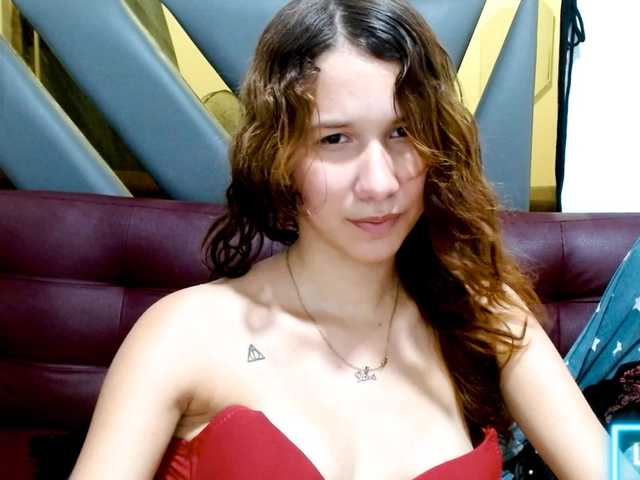 antonela18 live cam on BongaCams