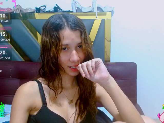 antonela18 live webcam show