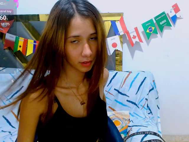 antonela18 live cam on BongaCams