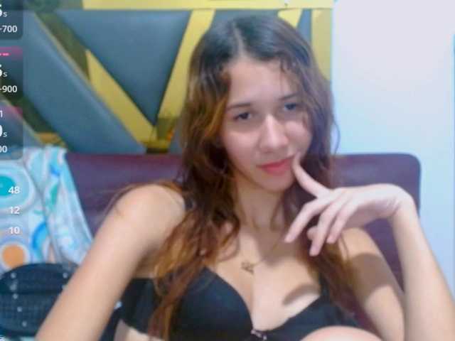 antonela18 live cam on BongaCams