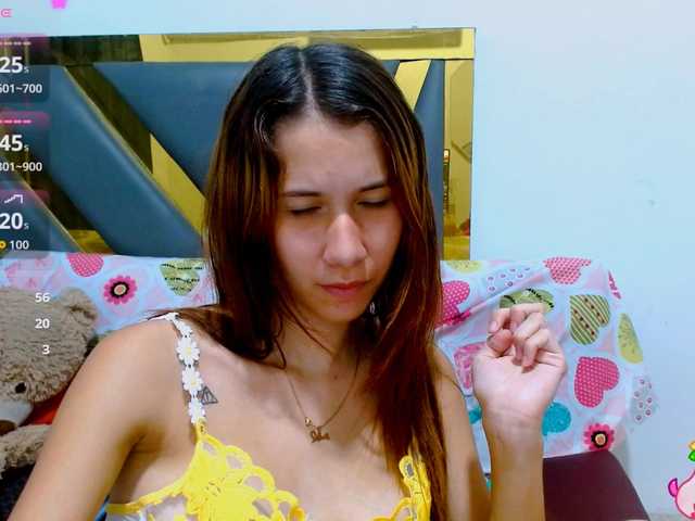 antonela18 live cam on BongaCams