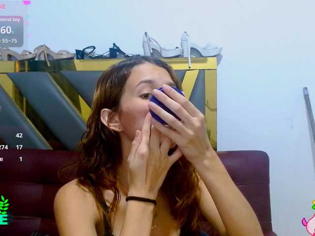 antonela18 live cam on BongaCams