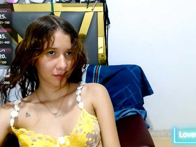 antonela18 live cam on BongaCams