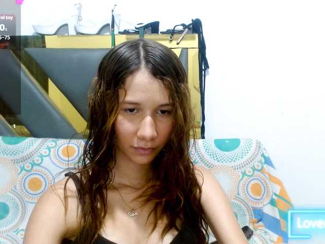 antonela18 live cam on BongaCams