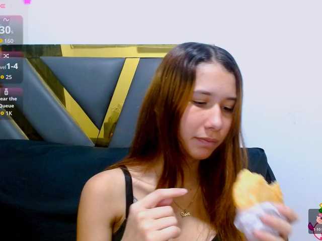 antonela18 live cam on BongaCams