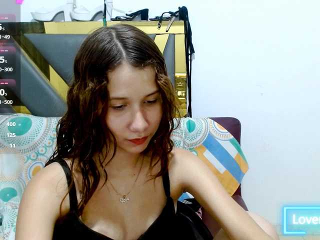 antonela18 live cam on BongaCams