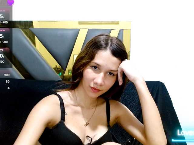 antonela18 live cam on BongaCams