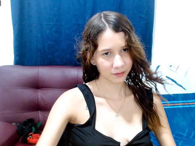 antonela18 live cam on BongaCams
