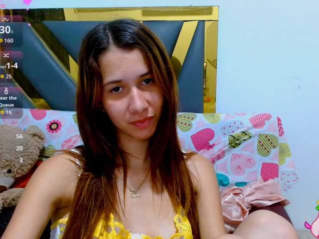 antonela18 live cam on BongaCams