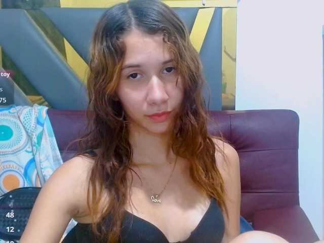 antonela18 live cam on BongaCams
