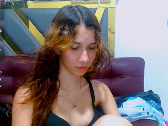 antonela18 live cam on BongaCams