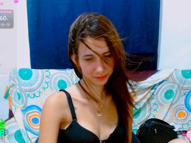 antonela18 live cam on BongaCams