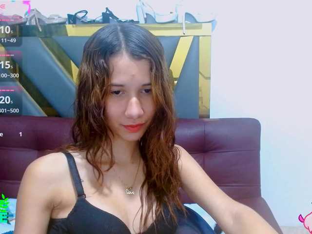 antonela18 live webcam show