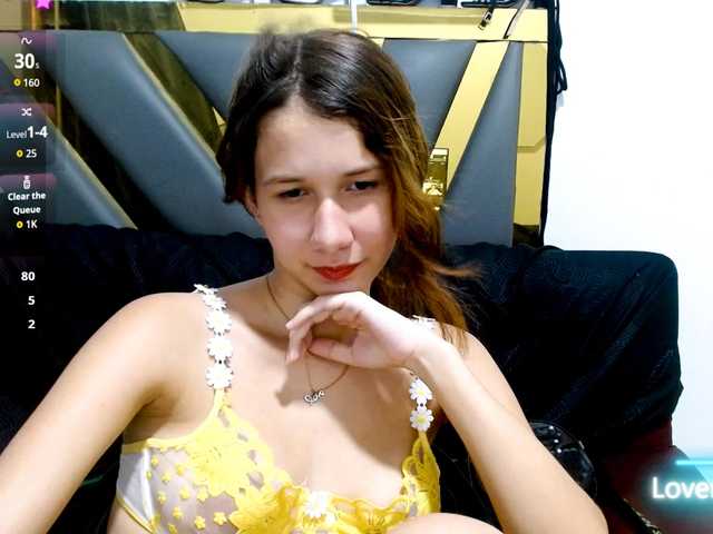 antonela18 live cam on BongaCams