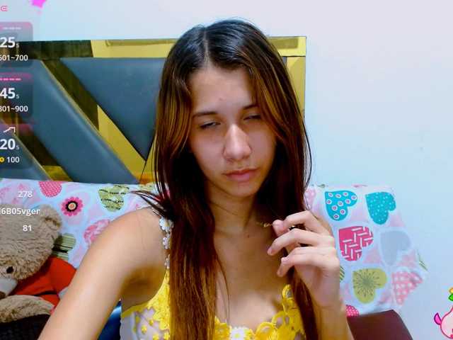 antonela18 live cam on BongaCams