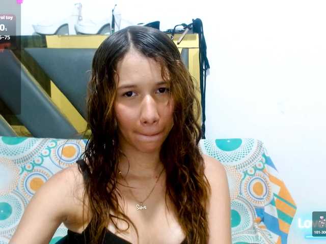antonela18 live cam on BongaCams