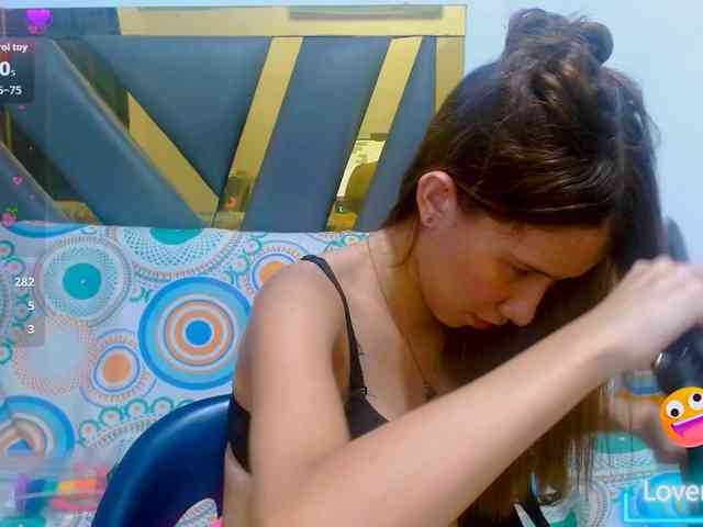 antonela18 webcam
