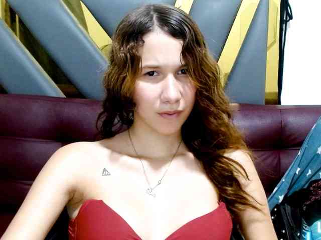 antonela18 webcam