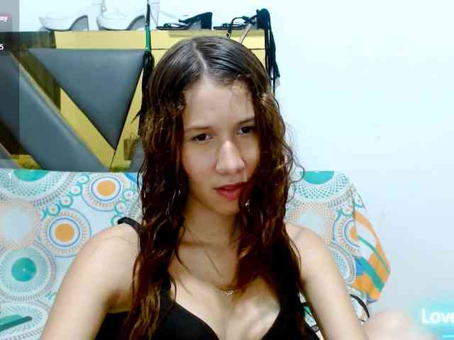 antonela18 webcam