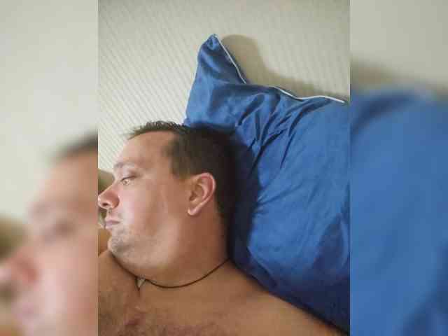 Sergpilot1 Live Webcam on BongaCams