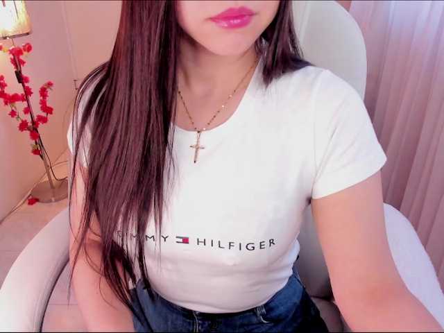 ALINAOWENS live cam on BongaCams