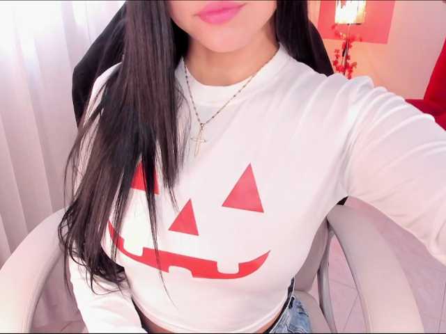 ALINAOWENS live cam on BongaCams