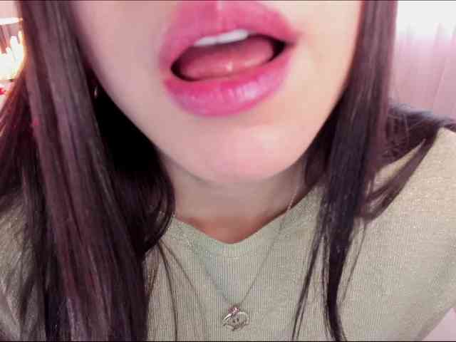 ALINAOWENS webcam