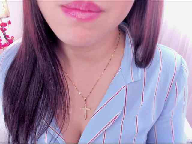 ALINAOWENS webcam
