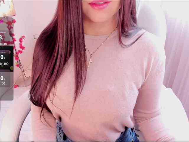 ALINAOWENS webcam