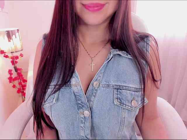ALINAOWENS webcam