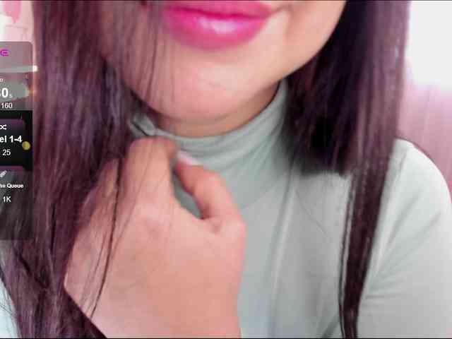 ALINAOWENS webcam