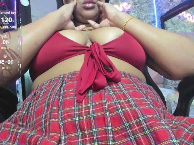 SweetBrunette1 live cam on BongaCams