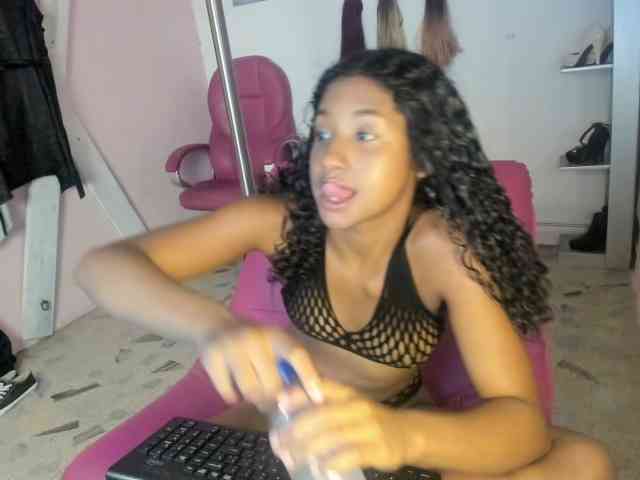 doll-star webcam