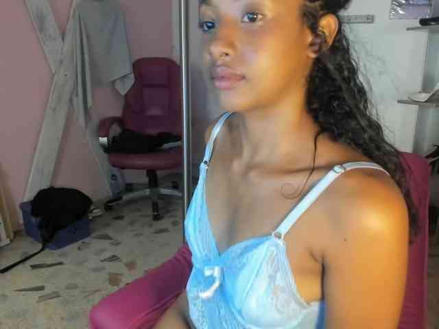 doll-star webcam