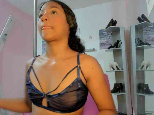 doll-star webcam