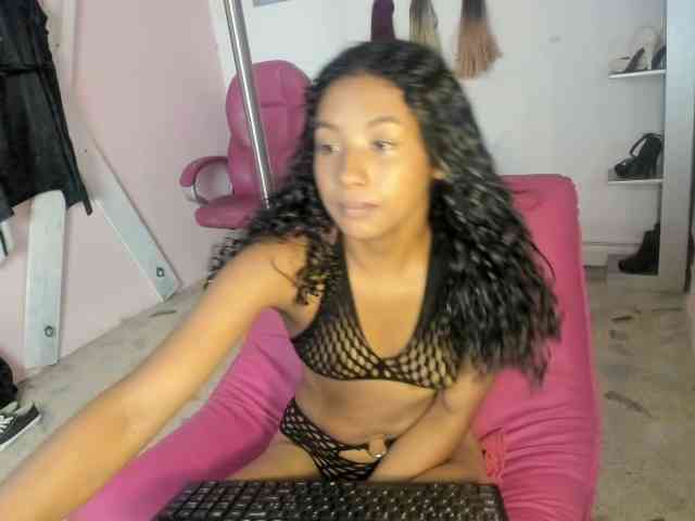 doll-star webcam