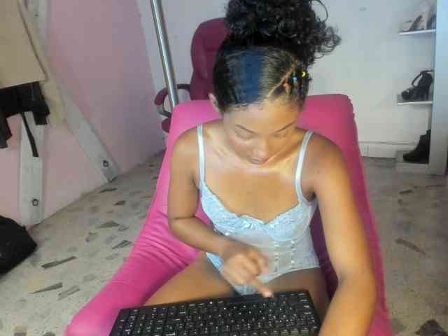doll-star webcam