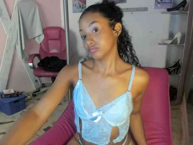 doll-star webcam