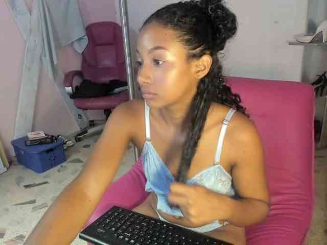 doll-star webcam