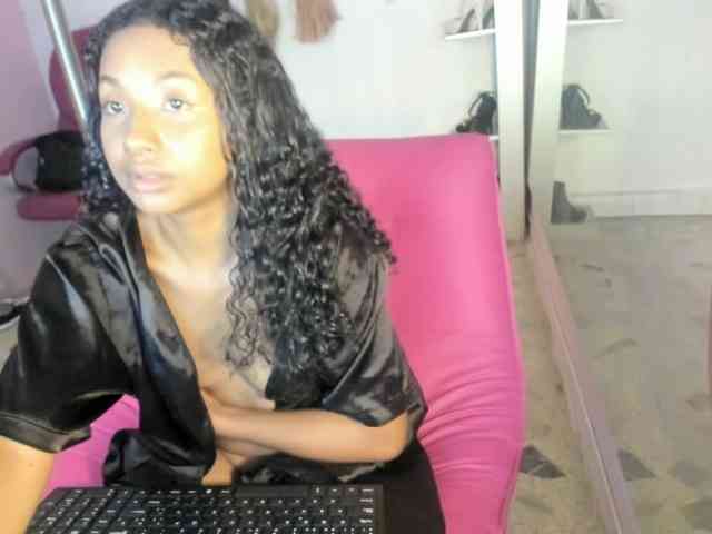 doll-star webcam