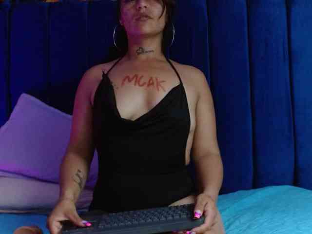 Alaia-wish1 webcam