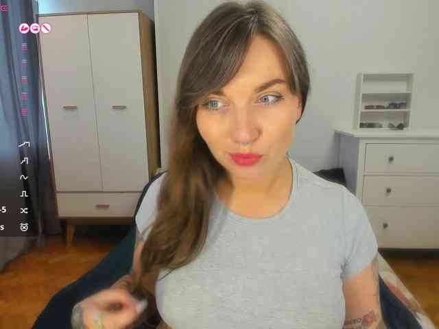 StacyButterfly webcam