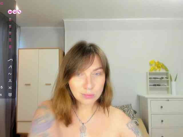 StacyButterfly webcam